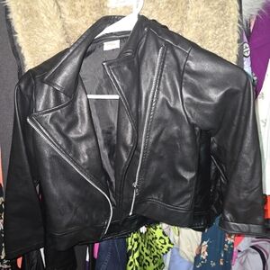 🍁🍂Girls Small (6) Faux Leather Jacket